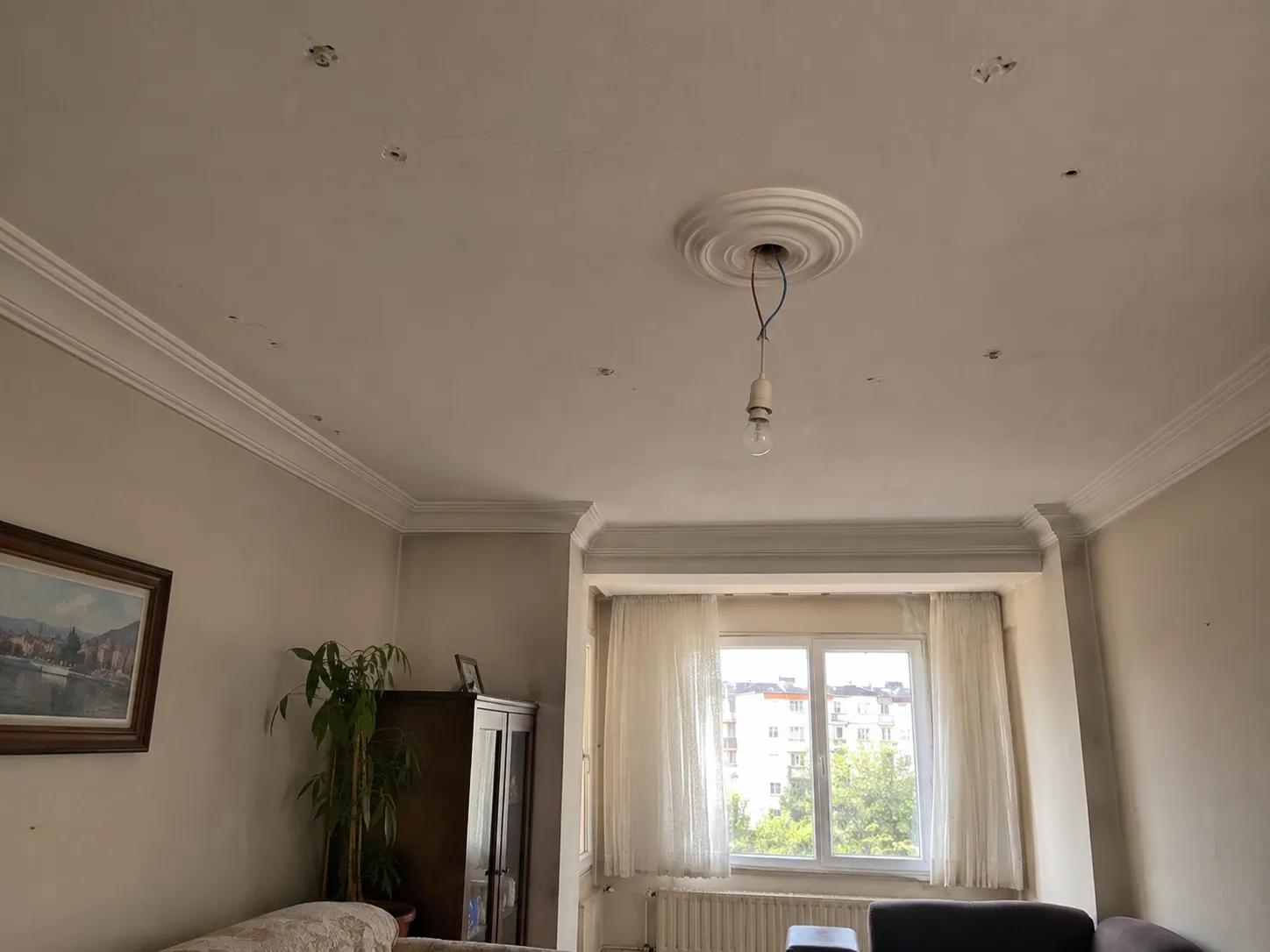 avize / lamba montajı öncesi konut görünümü