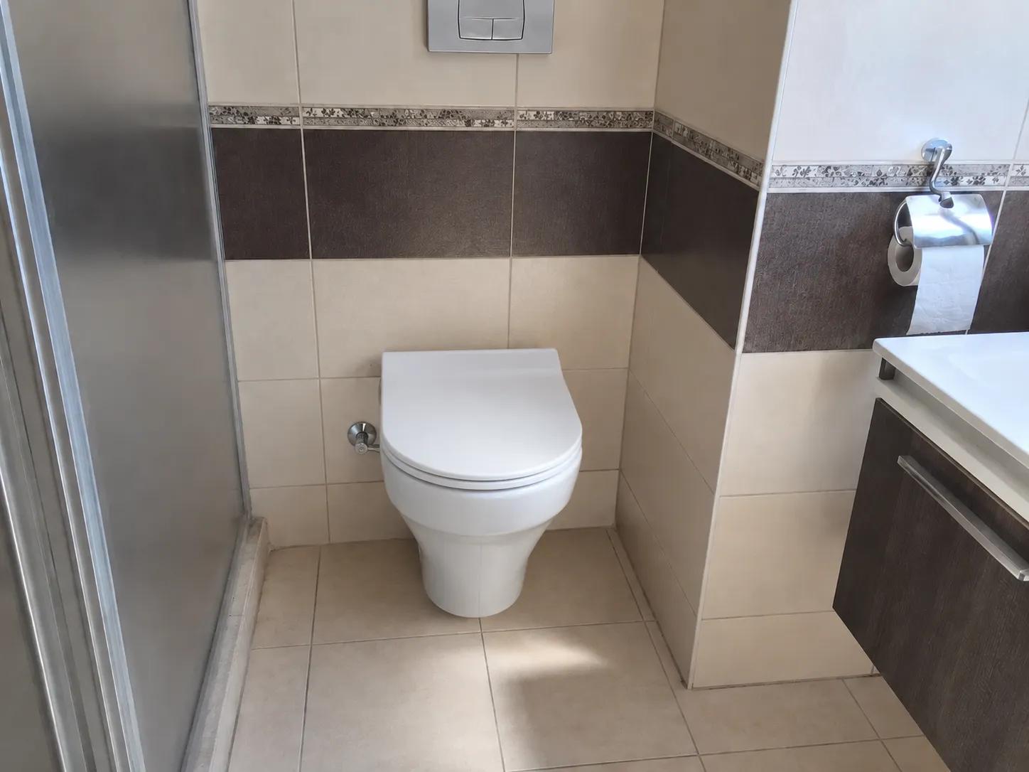 klozet montajı sonrası banyo teslim görünümü