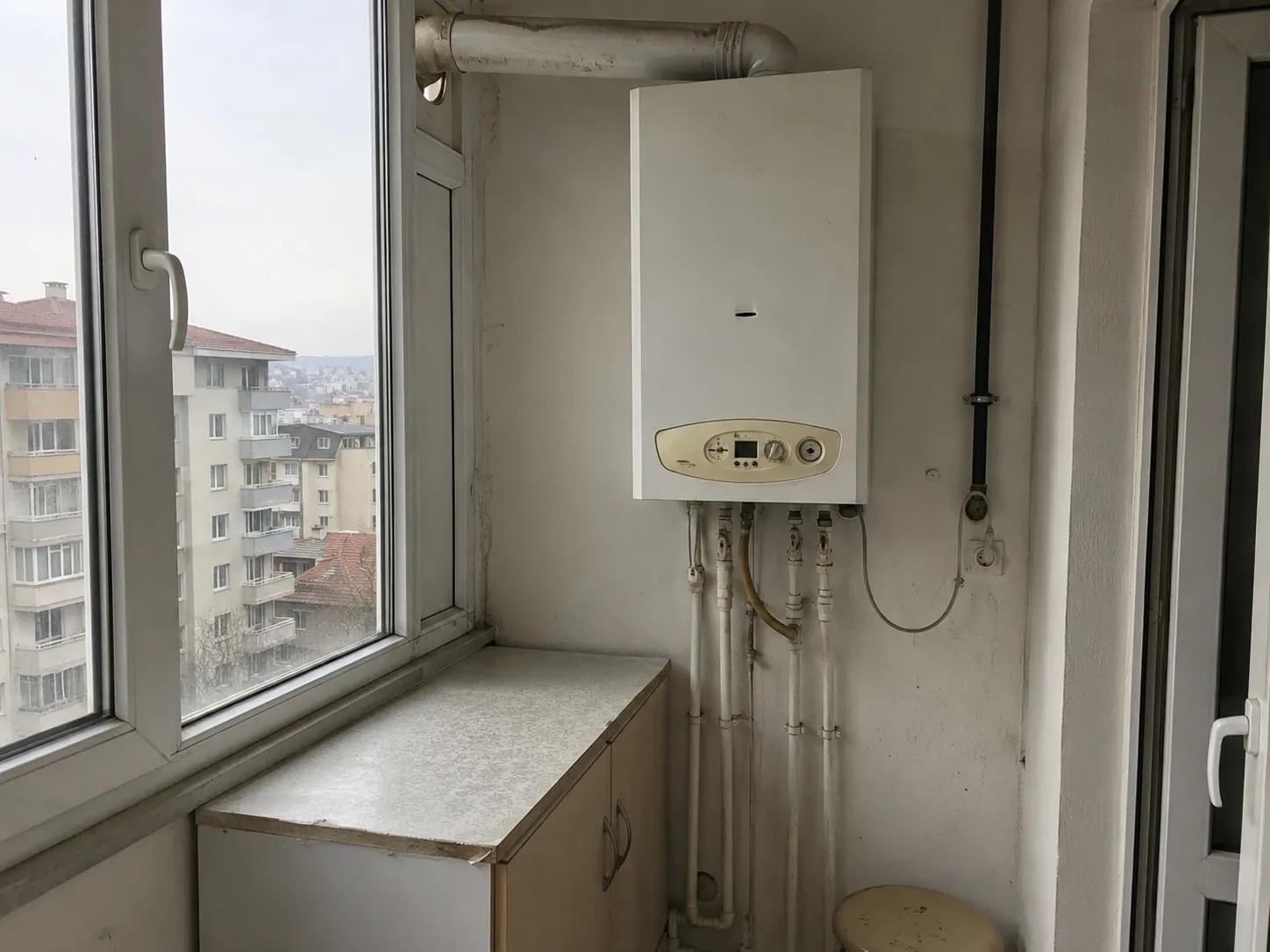 kombi bakımı öncesi daire görünümü