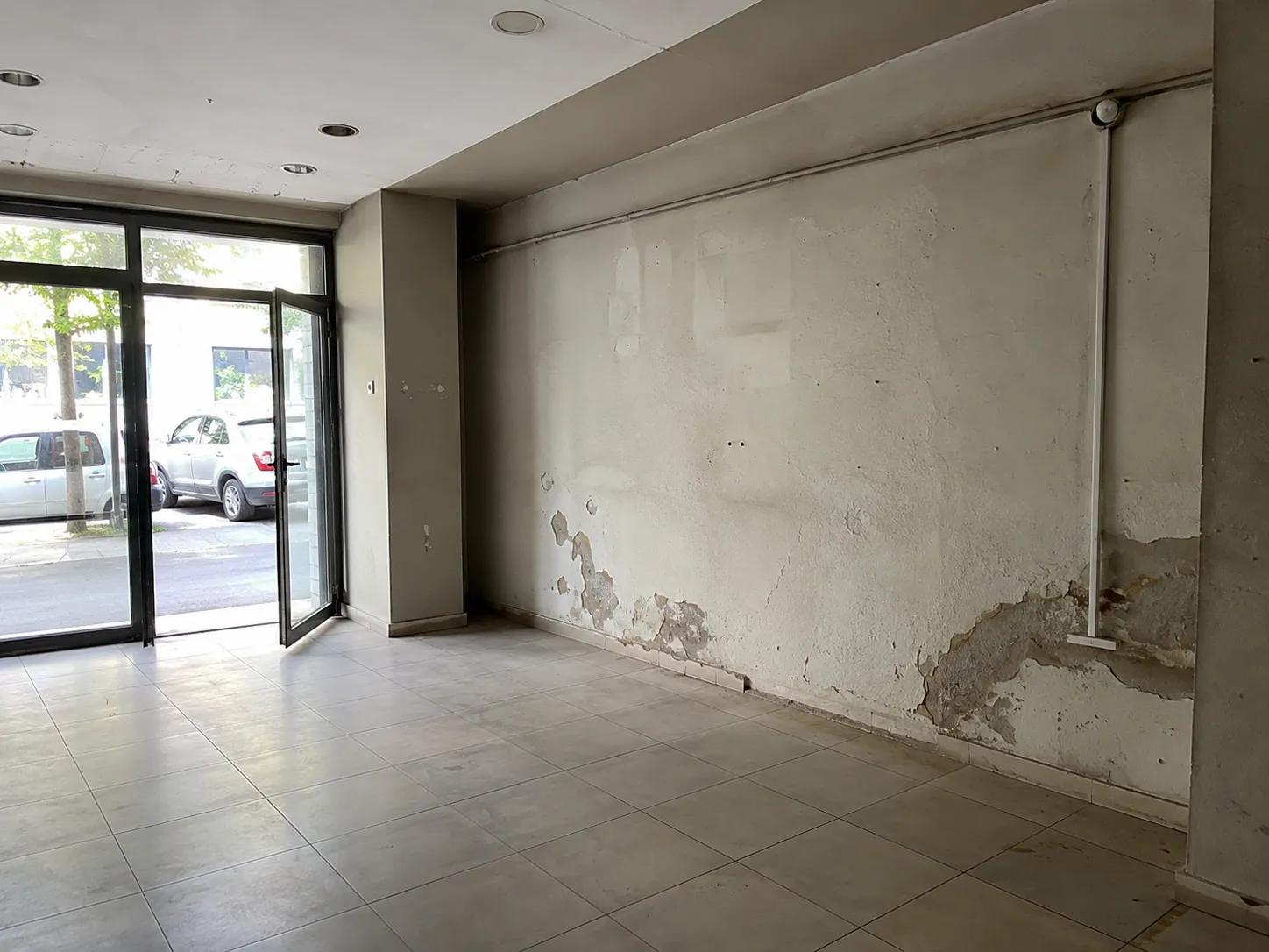 dış cephe elyaflı panel duvar öncesi ticari mekan görünümü