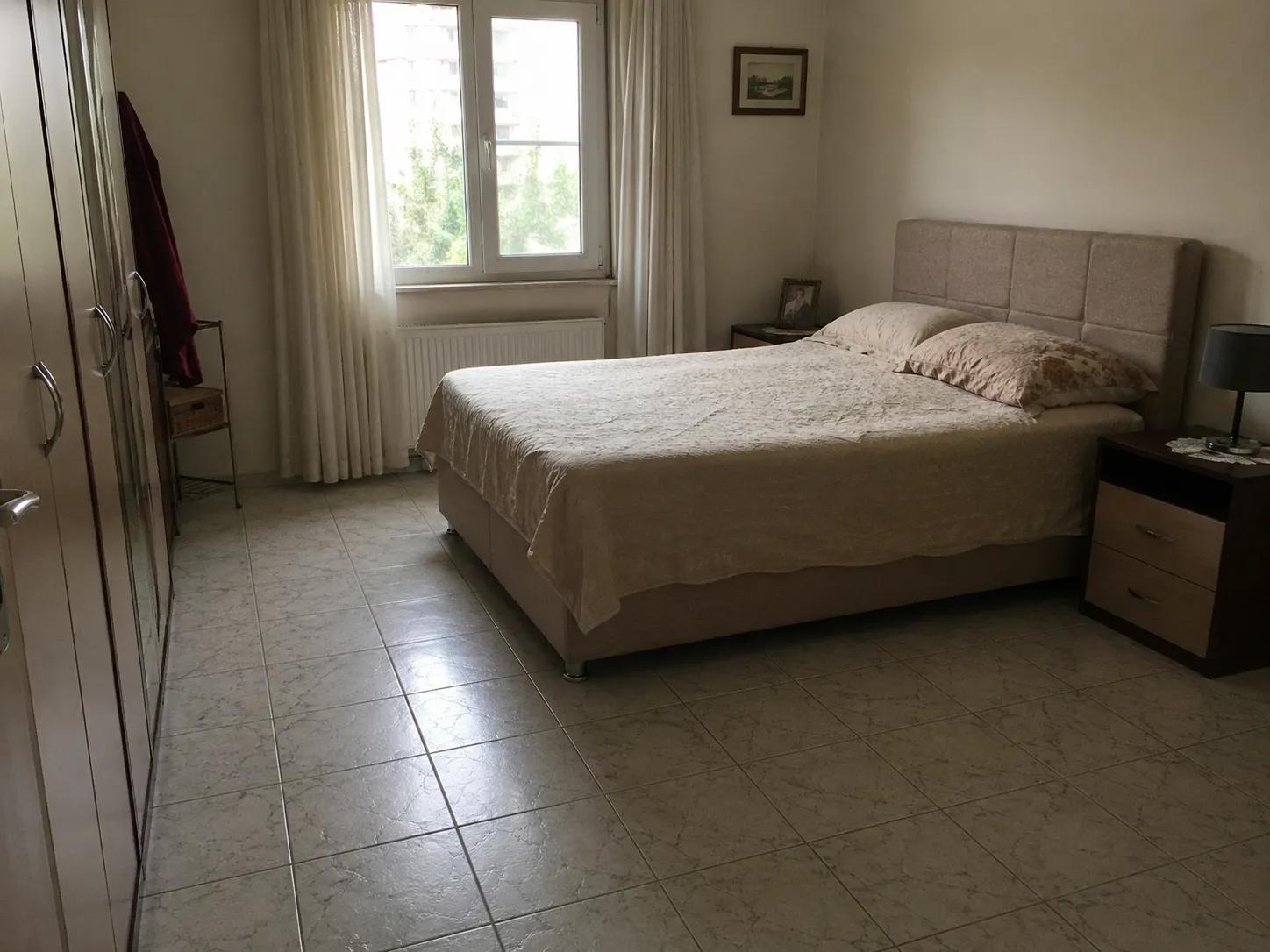 Soğuk seramik yatak odası zemini