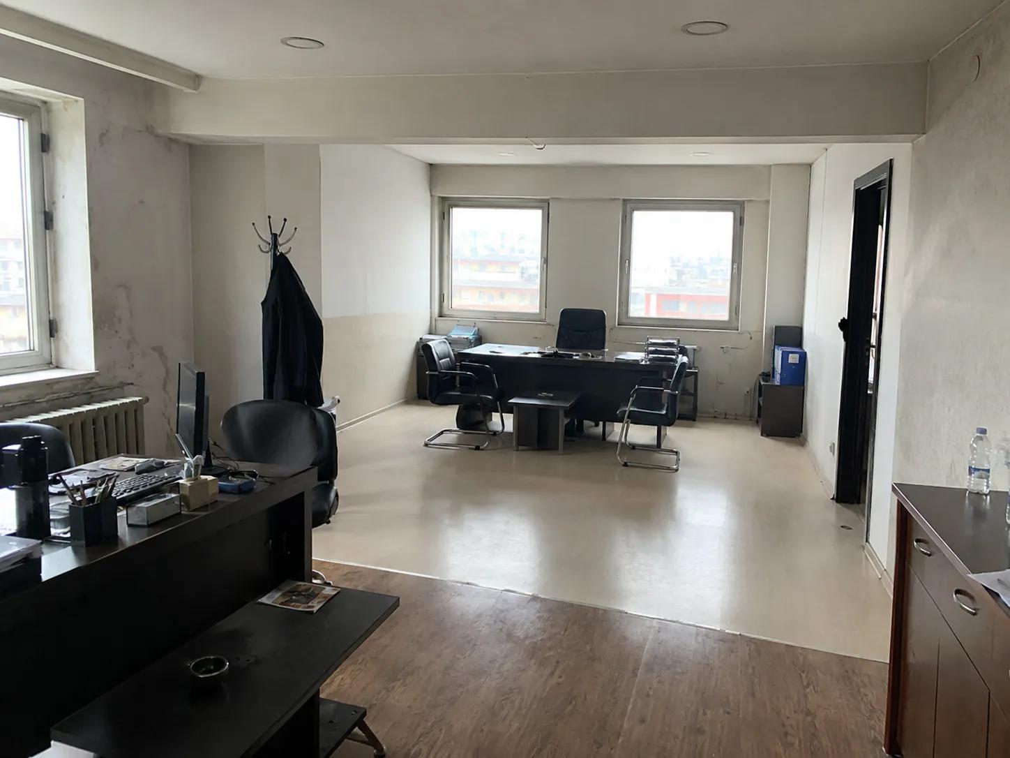 su nem dayanıklı alçıpan bölme duvar vidalama öncesi ofis görünümü