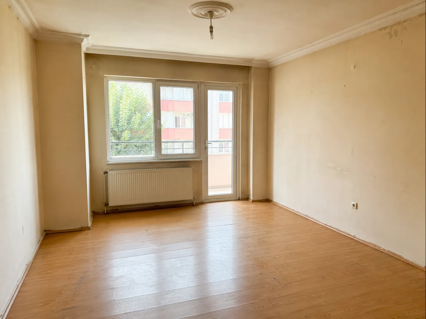 Eski Evi Satışa Hazırlama öncesi görünüm
