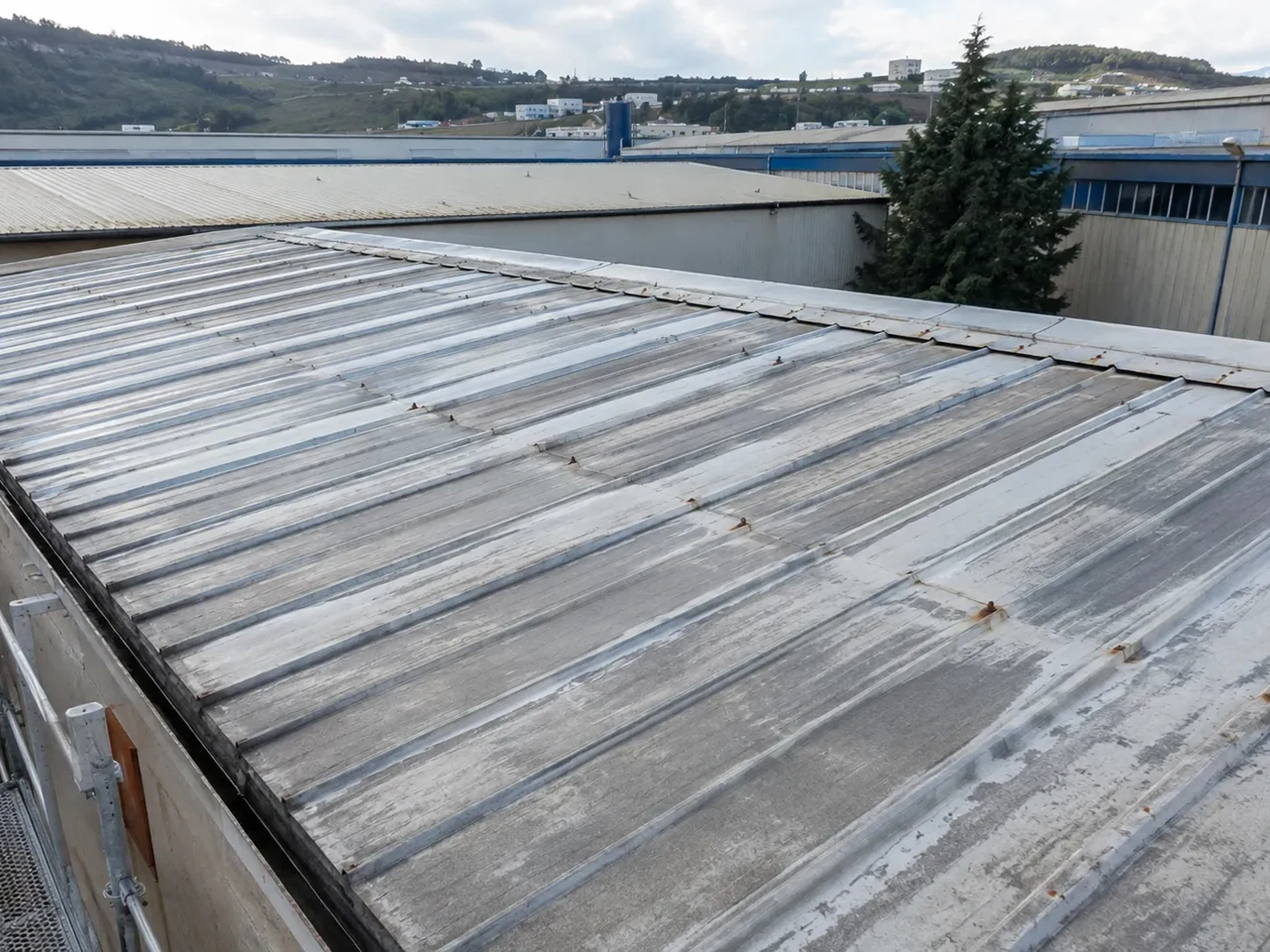 Metal Çatı Yağmur Öncesi Koruma Planı öncesi görünüm